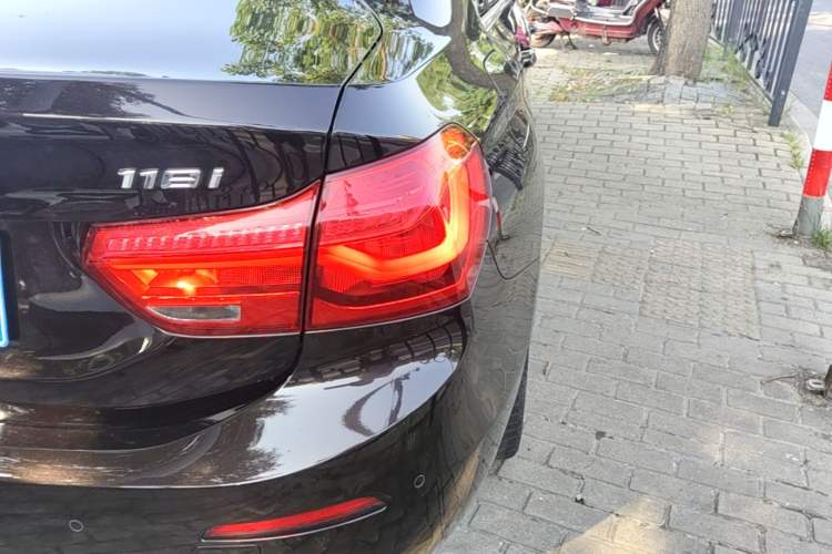 Used BMW 1 Series 2018 118i Sport Edition Right Rear Taillight