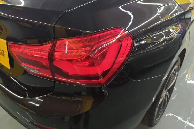 Used BMW 1 Series 2018 118i Sport Edition Right Rear Taillight