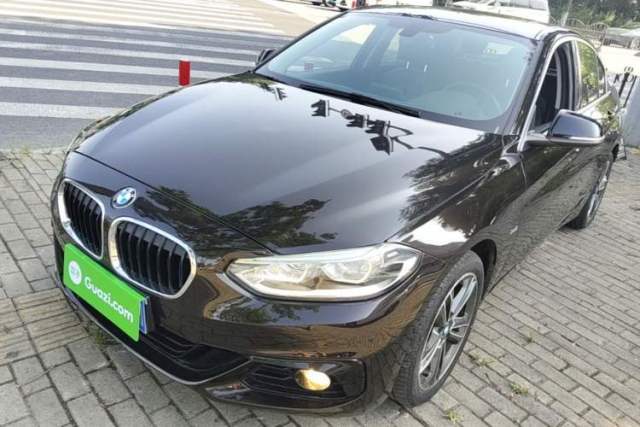 Ojetý BMW 1 Series 2018 118i Sport Edition