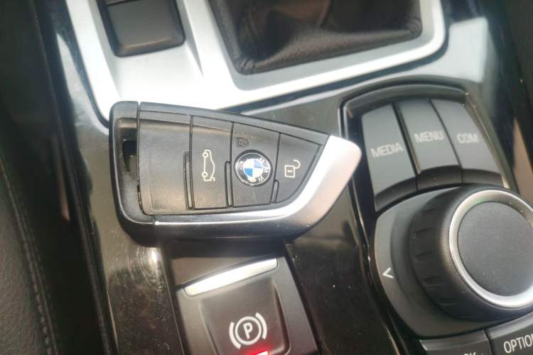 Used BMW 1 Series 2018 118i Sport Edition Vehicle Key