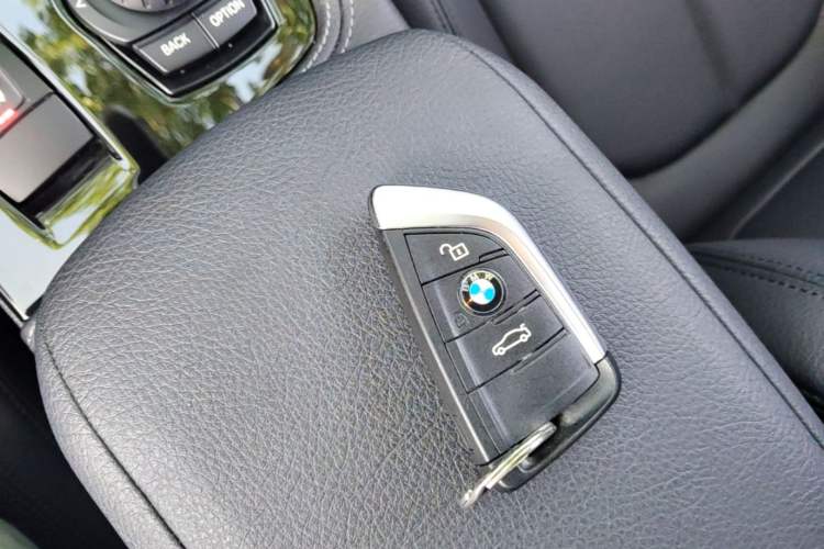 Used BMW 1 Series 2018 118i Sport Edition Vehicle Key