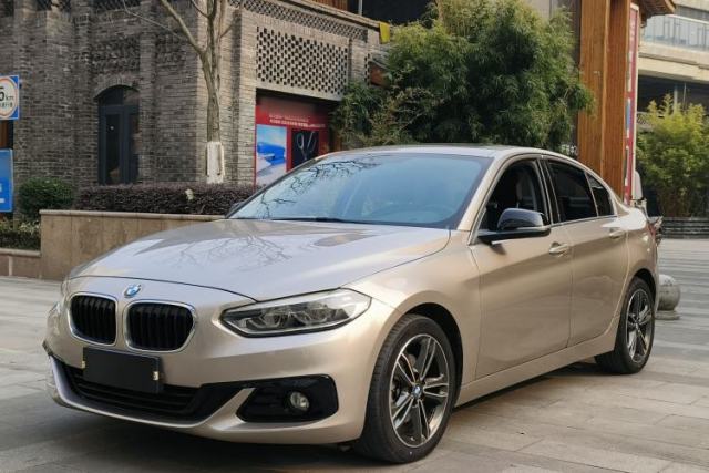 BMW 1 Series 2018 Facelifted 118i Sport Edition usado
