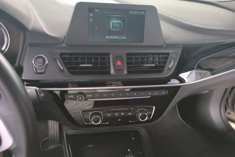 Used BMW 1 Series 2018 118i Sport Edition Audio And AC Panel