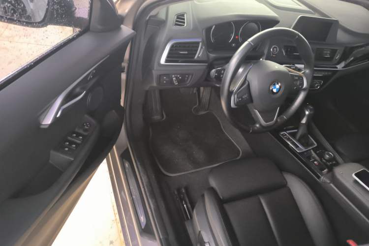 Used BMW 1 Series 2018 118i Sport Edition Driver Seat