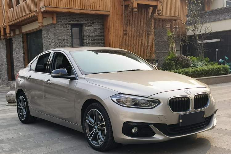 Used BMW 1 Series 2018 Facelifted 118i Sport Edition Exterior 2