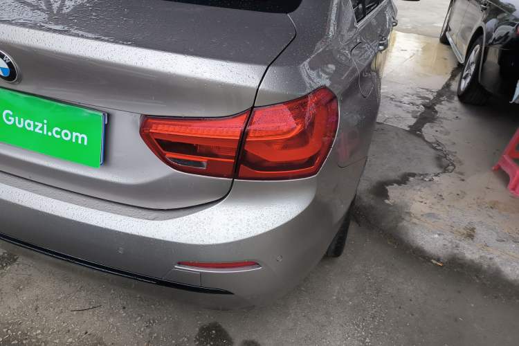 Used BMW 1 Series 2018 118i Sport Edition Exterior 3