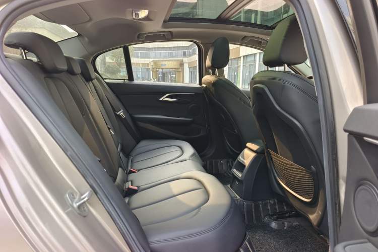 Used BMW 1 Series 2018 Facelifted 118i Sport Edition Interior 3