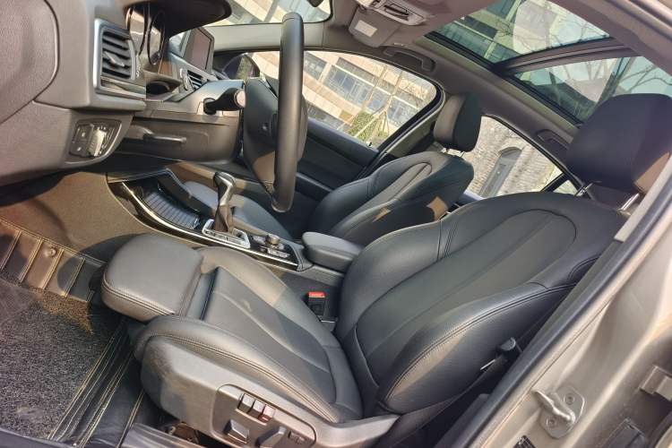 Used BMW 1 Series 2018 Facelifted 118i Sport Edition Left Front Seat