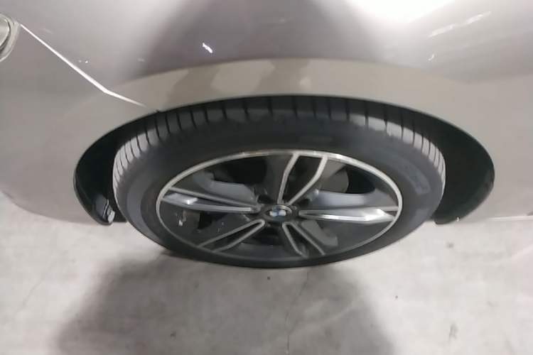 Used BMW 1 Series 2018 118i Sport Edition Left Front Wheel Hub