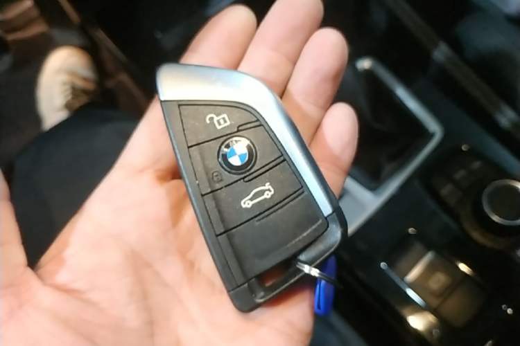 Used BMW 1 Series 2018 118i Sport Edition Vehicle Key