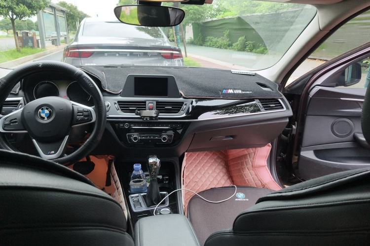 Used BMW 1 Series 2018 118i Sport Edition Center Console
