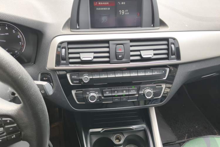 Used BMW 1 Series 2018 118i Leading Model Audio And AC Panel