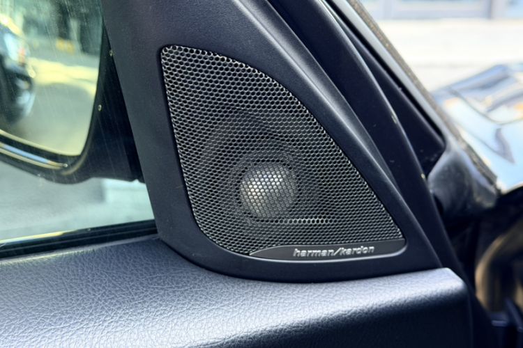 Used BMW 1 Series 2018 120i M Sport Package Audio And AC Panel