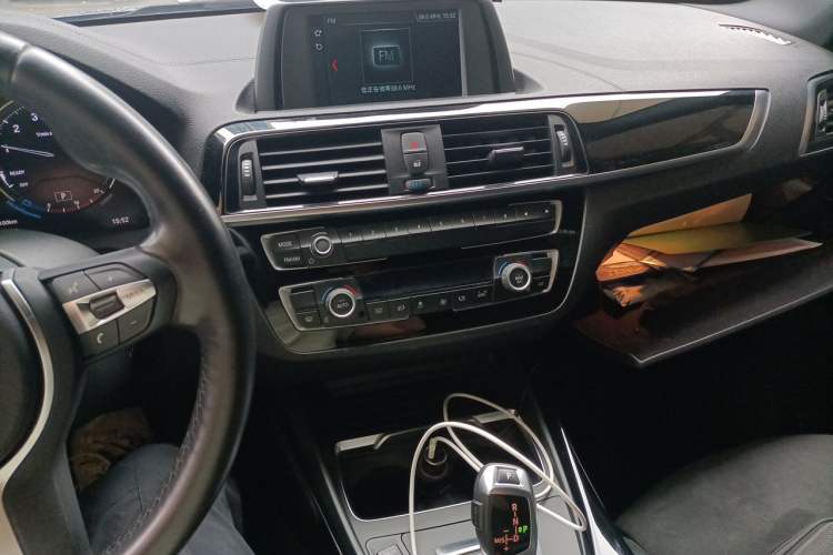 Used BMW 1 Series 2018 120i M Sport Package Audio And AC Panel