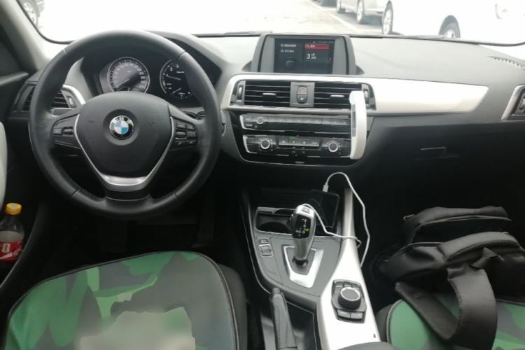 Used BMW 1 Series 2018 118i Leading Model Center Console