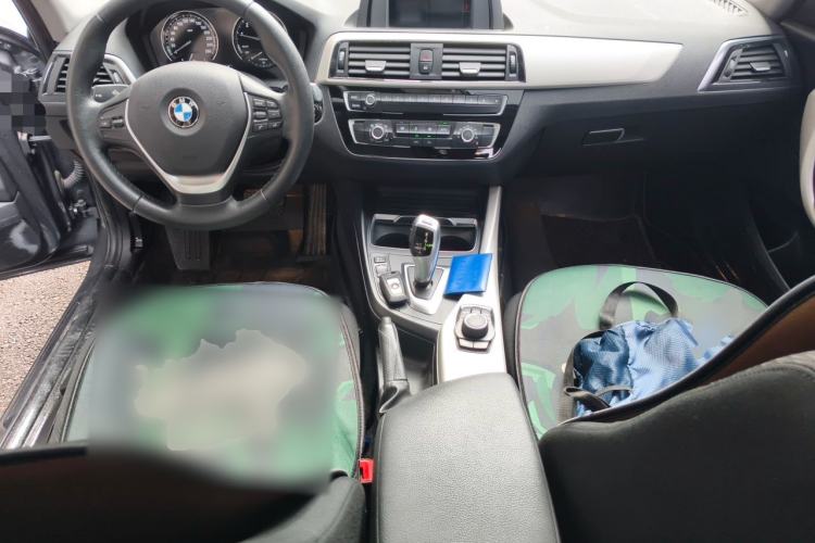 Used BMW 1 Series 2018 118i Leading Model Center Console