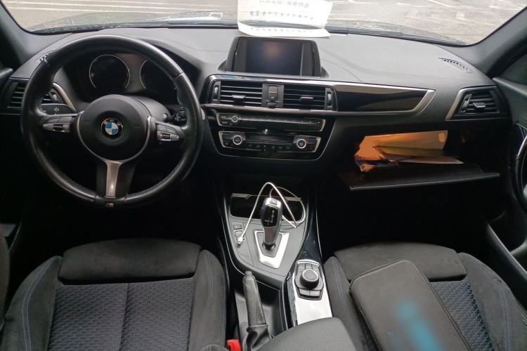 Used BMW 1 Series 2018 120i M Sport Package Center Console