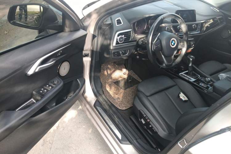 Used BMW 1 Series 2018 118i Sport Edition Driver Seat