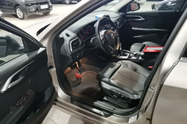 Used BMW 1 Series 2018 118i Sport Edition Driver Seat
