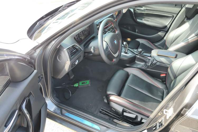 Used BMW 1 Series 2018 118i Sport Design Package Driver Seat