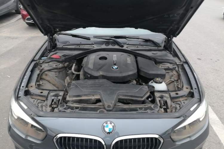 Used BMW 1 Series 2018 118i Leading Model Engine Bay