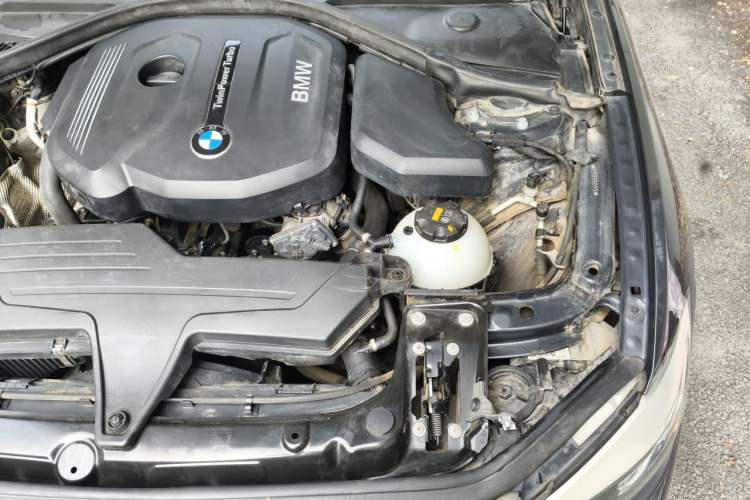 Used BMW 1 Series 2018 118i Leading Model Engine Bay Left