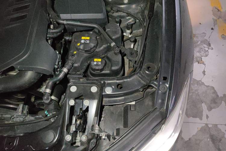 Used BMW 1 Series 2018 M140i Engine Bay Left