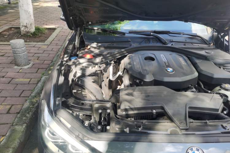 Used BMW 1 Series 2018 118i Sport Design Package Engine Bay Right