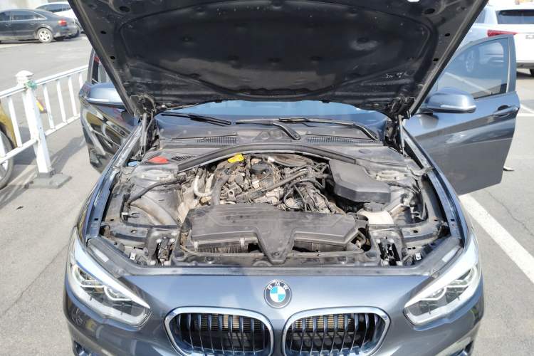 Used BMW 1 Series 2018 118i Sport Design Package Engine Bay