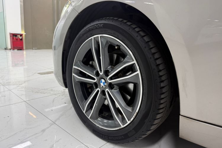 Used BMW 1 Series 2018 118i Sport Edition Exterior 2