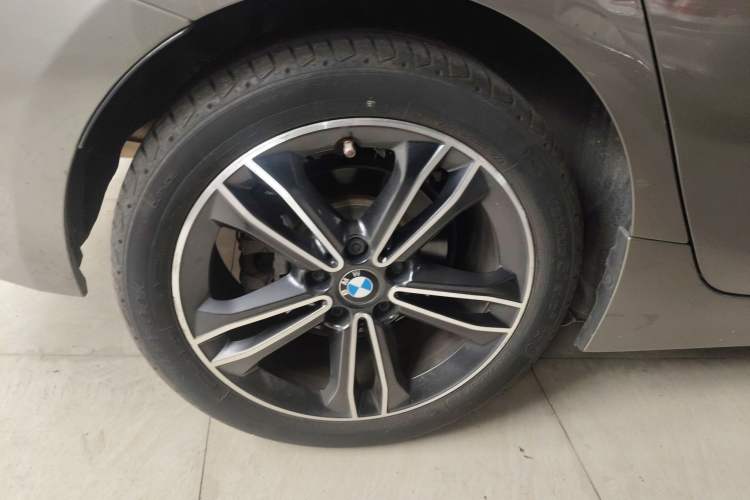 Used BMW 1 Series 2018 118i Sport Edition Exterior 3