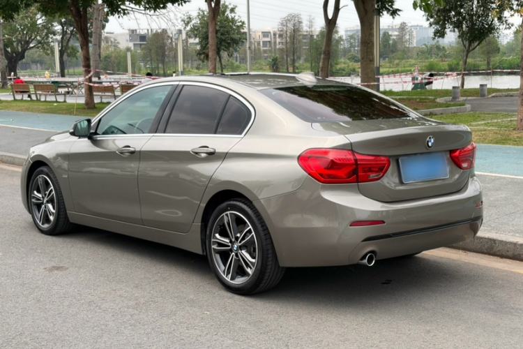 Used BMW 1 Series 2018 118i Sport Edition Exterior 4