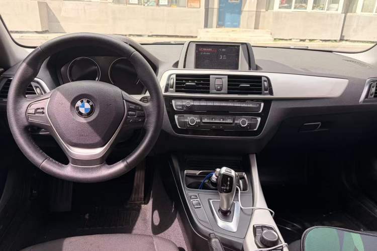 Used BMW 1 Series 2018 118i Leading Model Exterior 4
