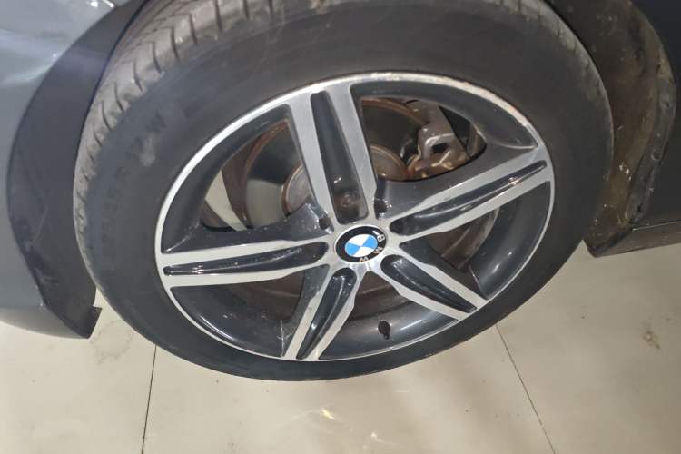 Used BMW 1 Series 2018 118i Sport Design Package Exterior 4