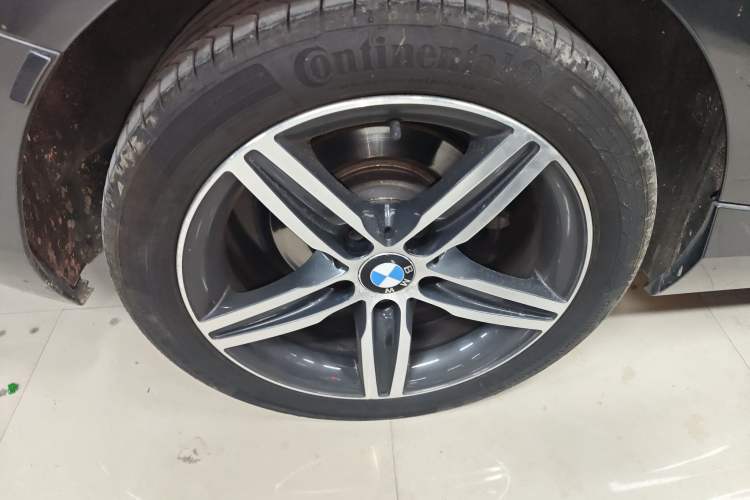 Used BMW 1 Series 2018 118i Sport Design Package Exterior 5