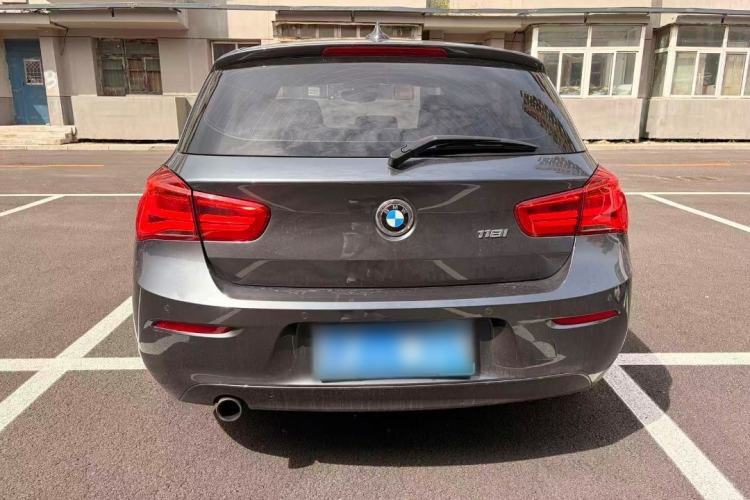 Used BMW 1 Series 2018 118i Leading Model Exterior 9