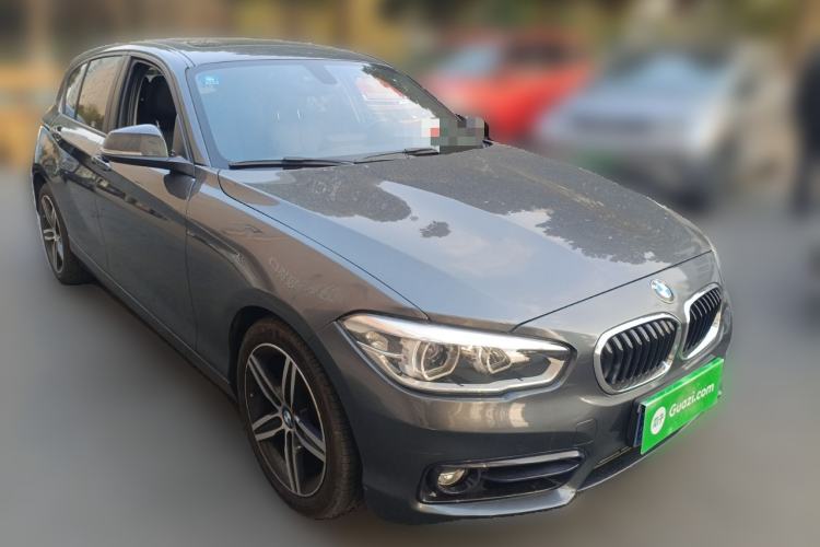 Used BMW 1 Series 2018 118i Sport Design Package Front Right 45 Deg