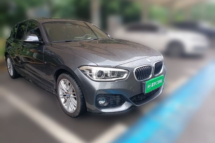 Used BMW 1 Series 2018 120i M Sport Package Front Right 45 Deg
