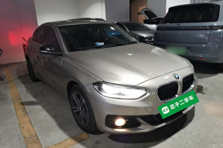 Used BMW 1 Series 2018 118i Sport Edition Front Right 45 Deg