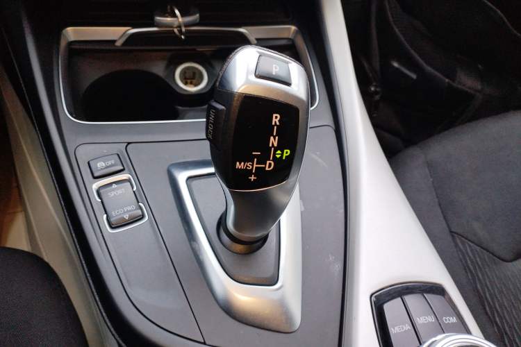 Used BMW 1 Series 2018 118i Leading Model Gear Lever