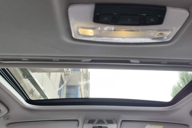 Used BMW 1 Series 2018 118i Leading Model Headliner