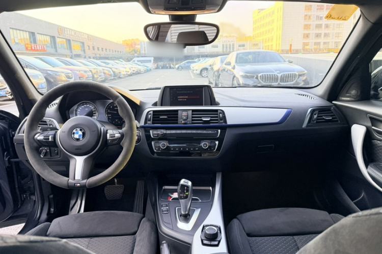 Used BMW 1 Series 2018 120i M Sport Package Interior 4