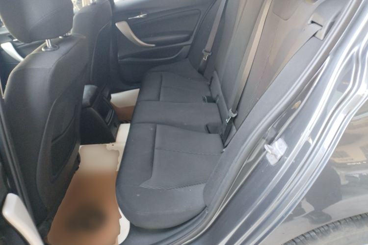 Used BMW 1 Series 2018 118i Leading Model Interior 4