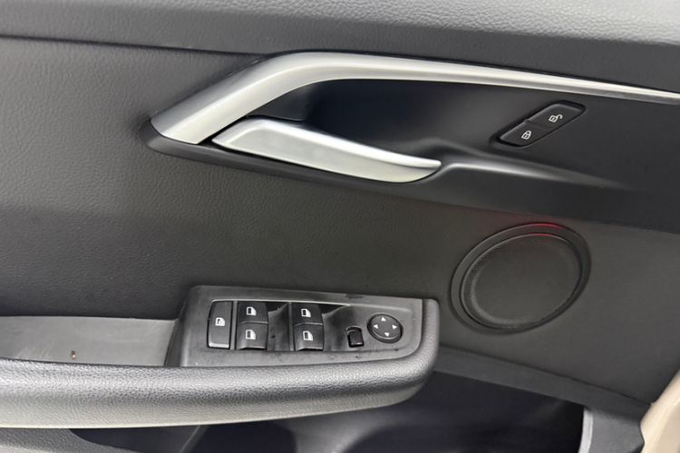Used BMW 1 Series 2018 118i Sport Edition Interior 5