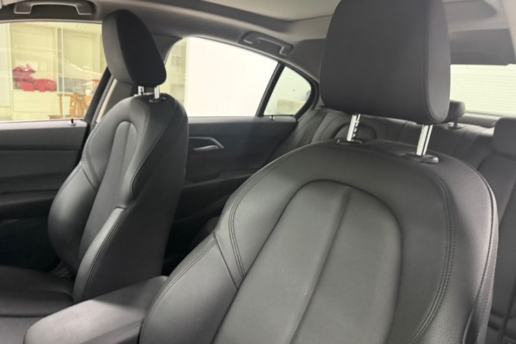 Used BMW 1 Series 2018 118i Sport Edition Interior 7