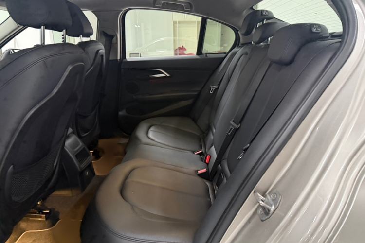 Used BMW 1 Series 2018 118i Sport Edition Interior 8