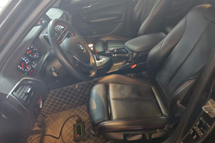 Used BMW 1 Series 2018 118i Sport Design Package Left Front Seat