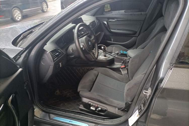 Used BMW 1 Series 2018 120i M Sport Package Left Front Seat