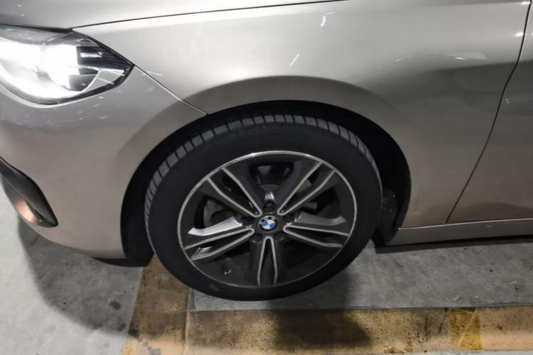 Used BMW 1 Series 2018 118i Sport Edition Left Front Wheel Hub