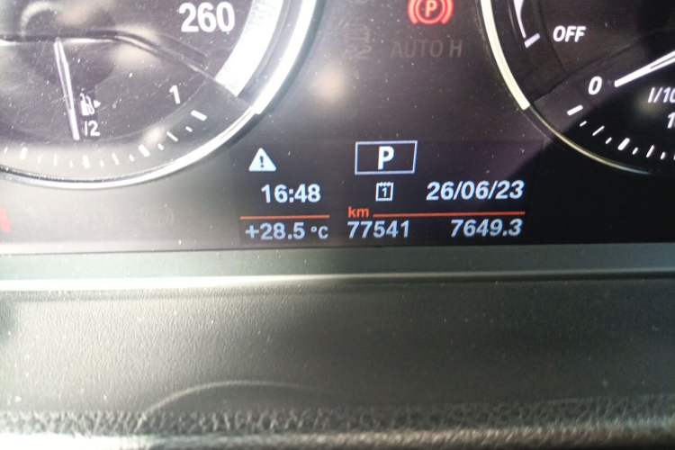 Used BMW 1 Series 2018 118i Sport Edition Odometer Close Up